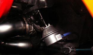 ワンオフエキゾーストバルブ事例２